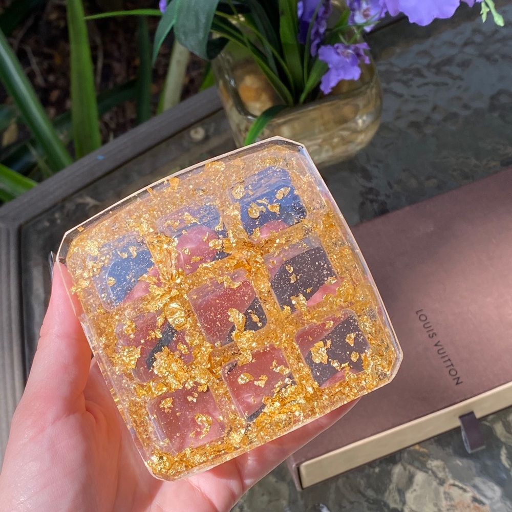 Gold Cosmetic Makeup Organizer Resin Art - Picture 5 of 16